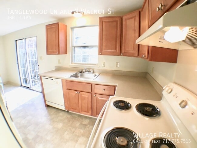 Building Photo - 410 Tanglewood Ln