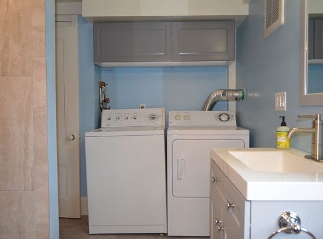 Building Photo - WINTER RENTAL: Captain John Butman House