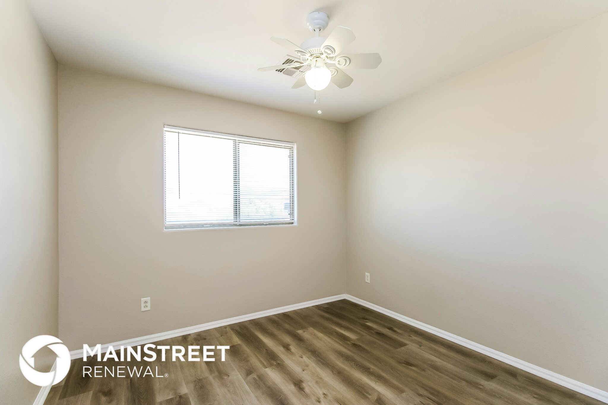 Building Photo - 41889 W Sunland Dr