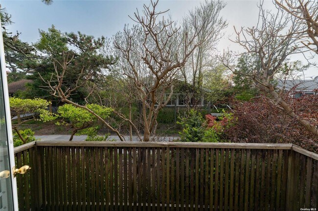 Building Photo - 581 Bayberry Walk