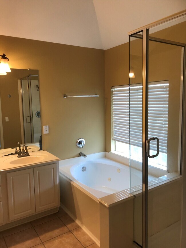 Building Photo - 2102 Louetta Spring Dr