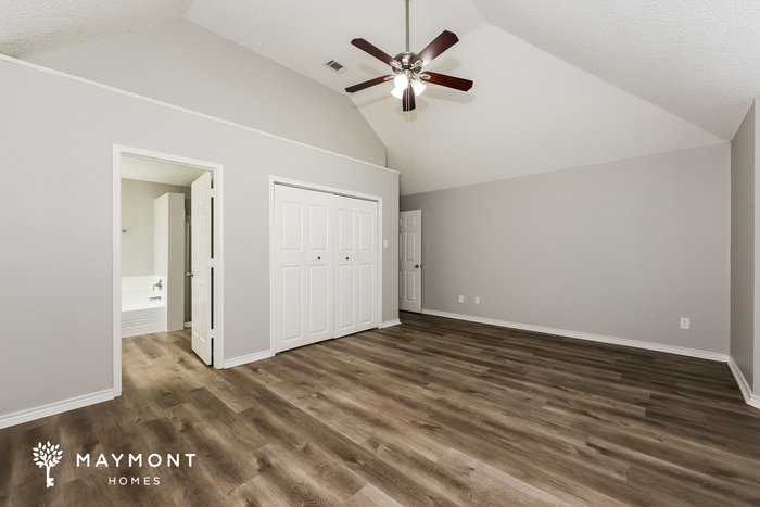 Building Photo - 819 Crooked Creek Ln