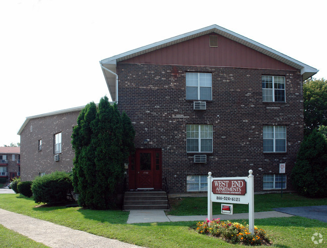 Building Photo - West End Apartments