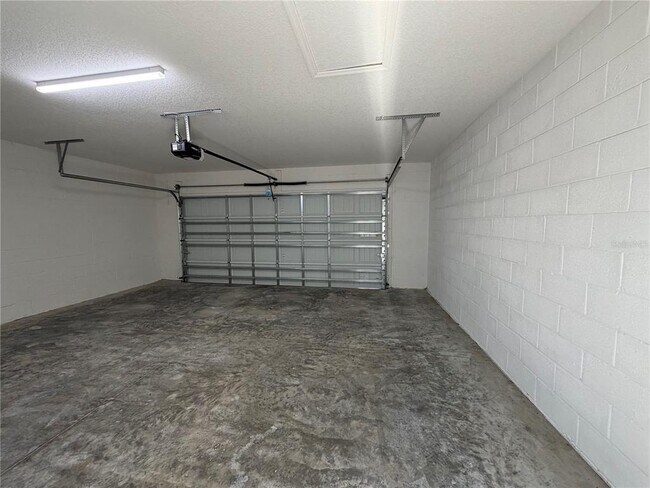 Building Photo - 474 Lady Palm St