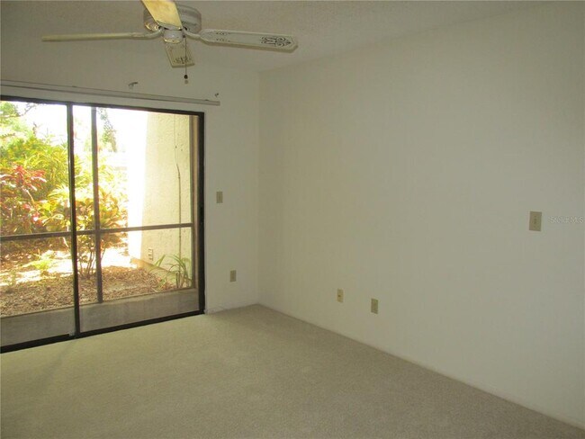 Building Photo - 740 White Pine Tree Rd