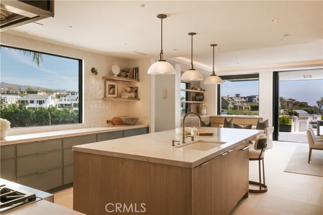 Building Photo - 212 Hazel Dr