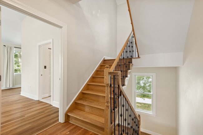 Building Photo - 317 W College Ter