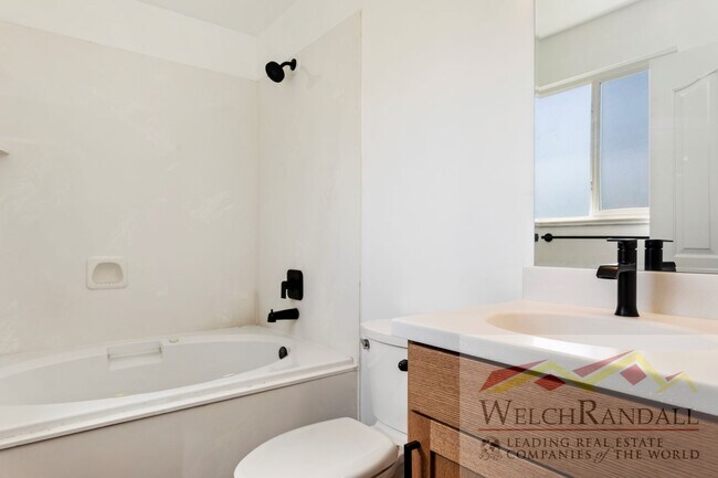 Building Photo - Beautiful Single-Family Home in Ogden