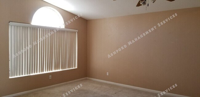 Building Photo - 3 BEDROOM HOME FOR RENT IN PHOENIX WITH POOL