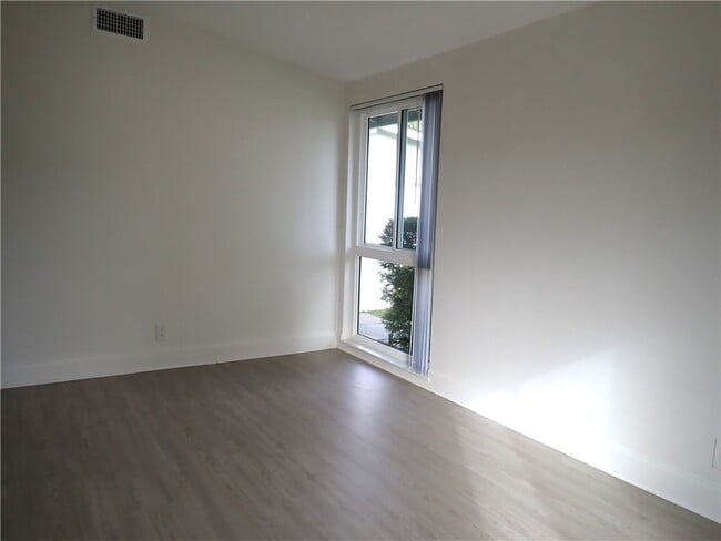 Building Photo - 12901 Martha Ann Dr