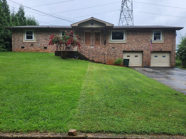 Primary Photo - 3903 Kingsbridge Rd