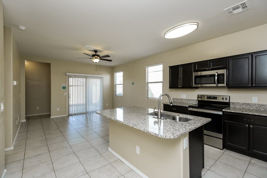Building Photo - 28904 N Selenite Ln