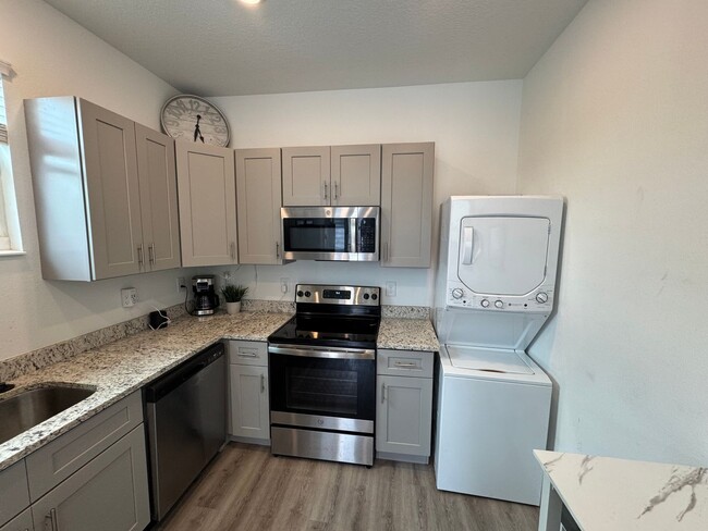 Building Photo - Cozy one bedroom apartment near downtown S...