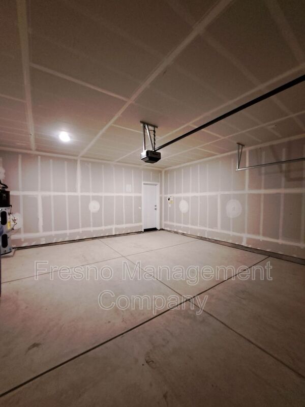 Building Photo - 2889 E Escarpa Dr