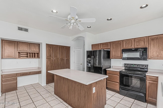 Building Photo - 408 N Falcon Ct