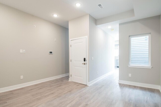 Building Photo - 1206 N 24th St