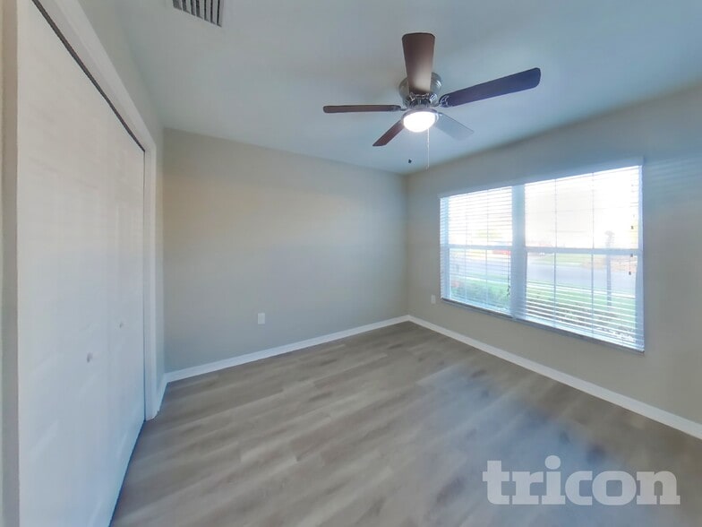 Building Photo - 2311 12th Ave E