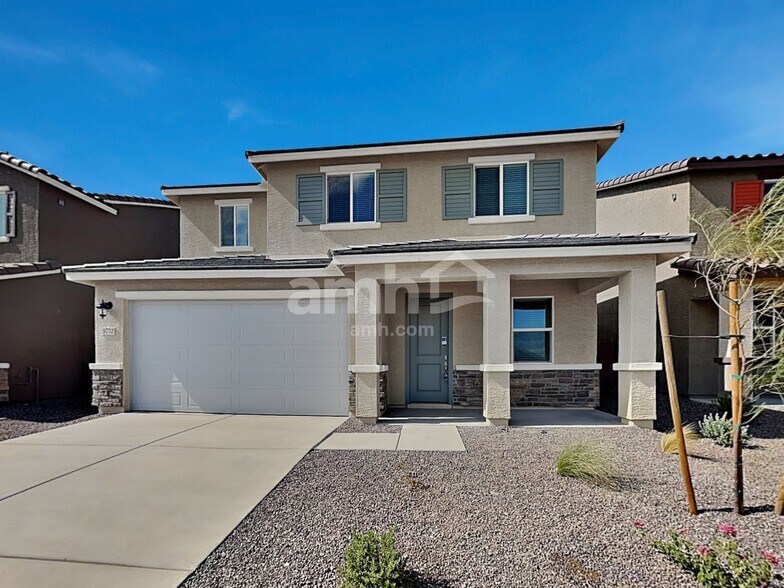 Primary Photo - 9752 W Parkway Dr