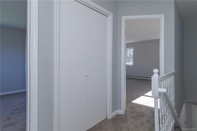 Building Photo - 264 NY-94