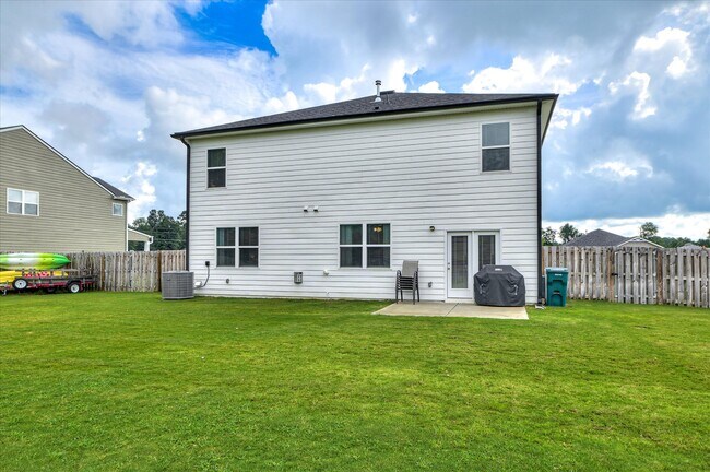 Building Photo - 7046-7046 Sideboard Xing