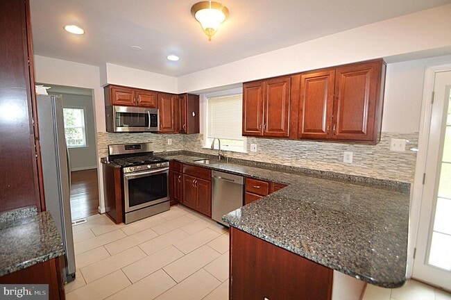 Building Photo - 13145 Melville Ln