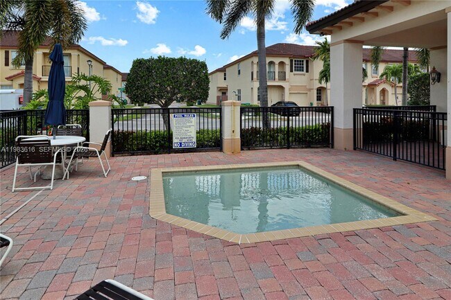 Building Photo - 12808 SW 132nd Terrace