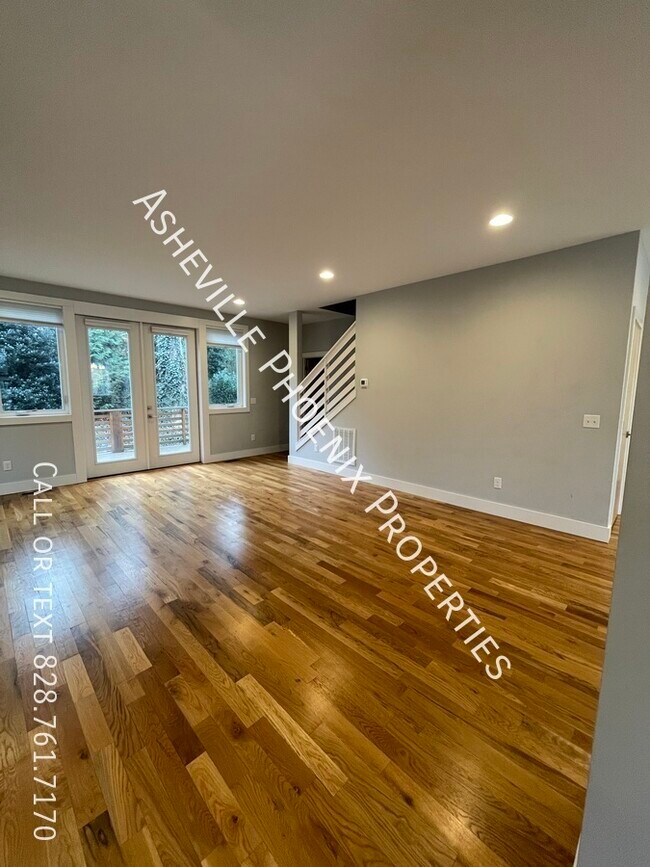 Building Photo - 18 Mauricet Ln