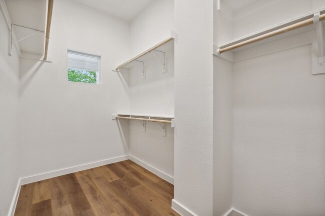 Building Photo - 237 Athenia Dr