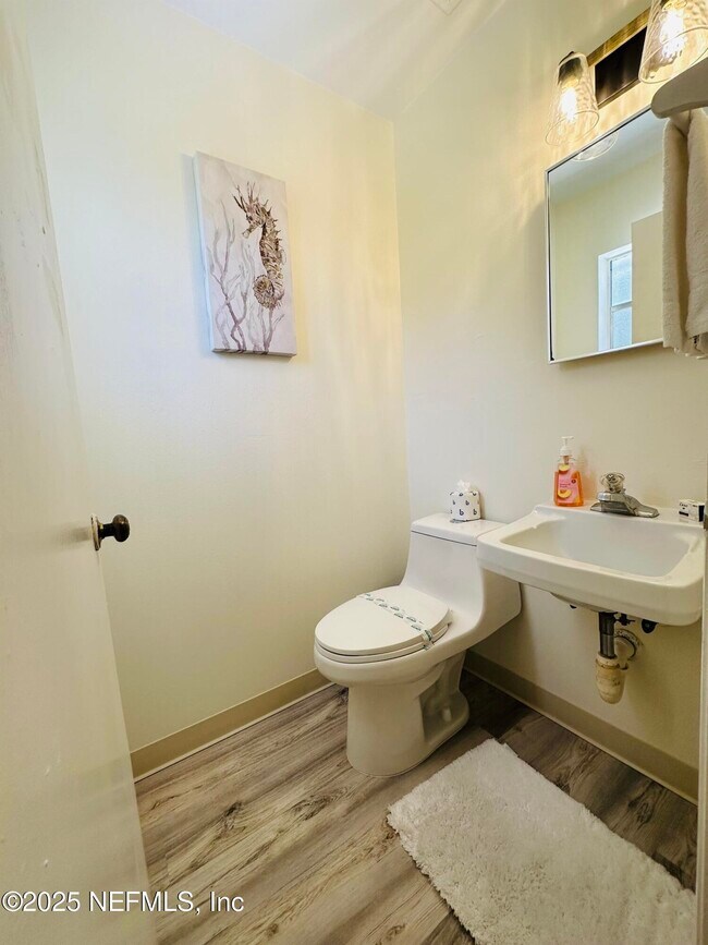 Building Photo - 776 Bahia Dr