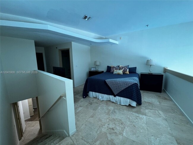 Building Photo - 5445 Collins Ave