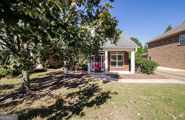 Building Photo - 104 Putters Dr