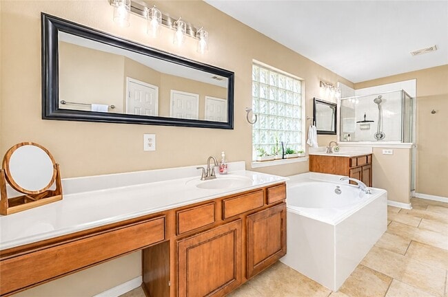 Building Photo - 6315 Linfield Bluff Ln