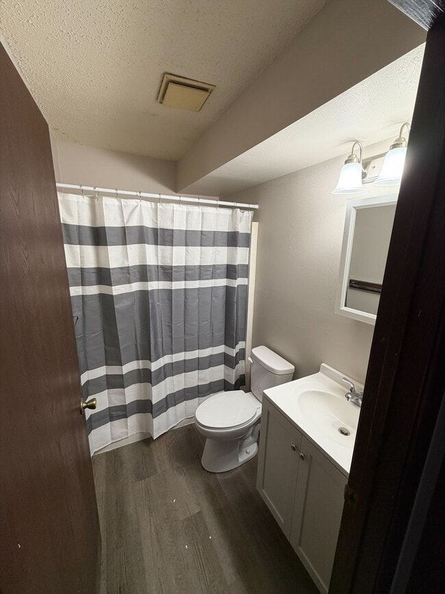 Building Photo - 928 First Ave