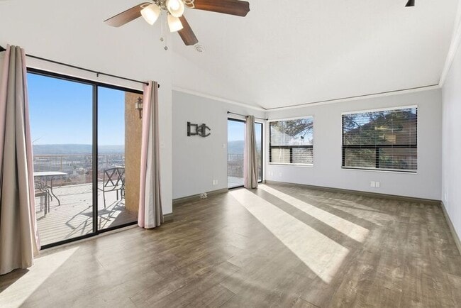 Building Photo - 161 W 950 S