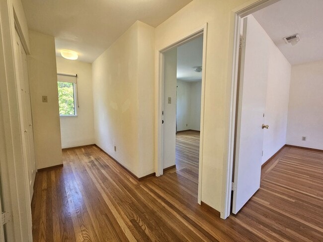 Building Photo - 4-Bedroom Single Family Home in Palo Alto-  lease take over