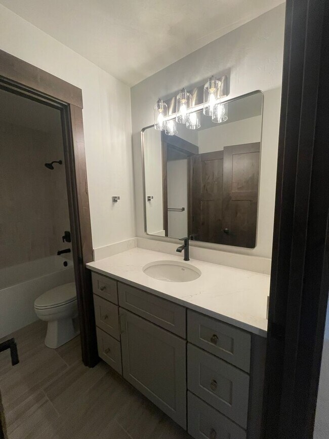 Building Photo - Brand New Three Story Whitefish Townhouse