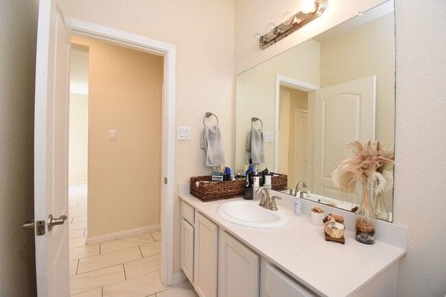 Building Photo - 13038 Leisure Cove Dr