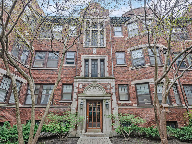 Building Photo - 834 Hinman Ave