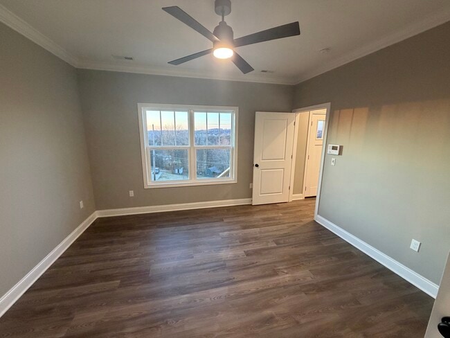 Building Photo - 955 Oakwood Estates Dr