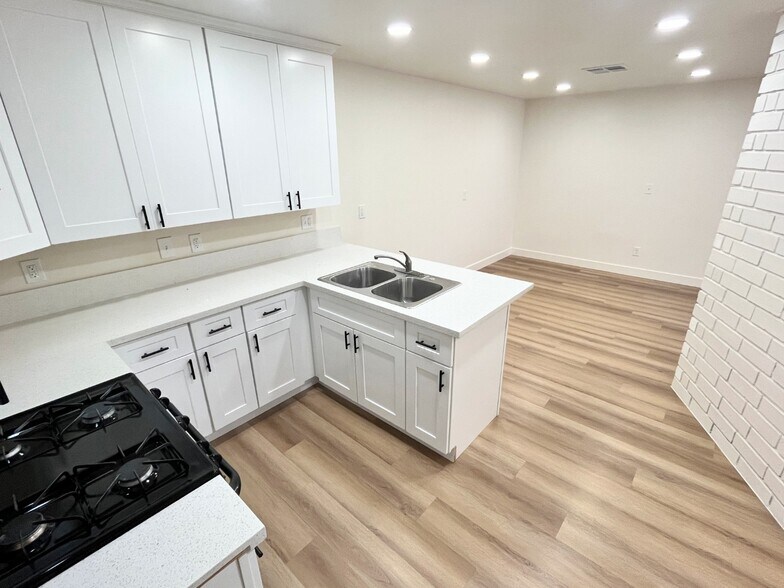 Building Photo - 1417 Pennsylvania Ave