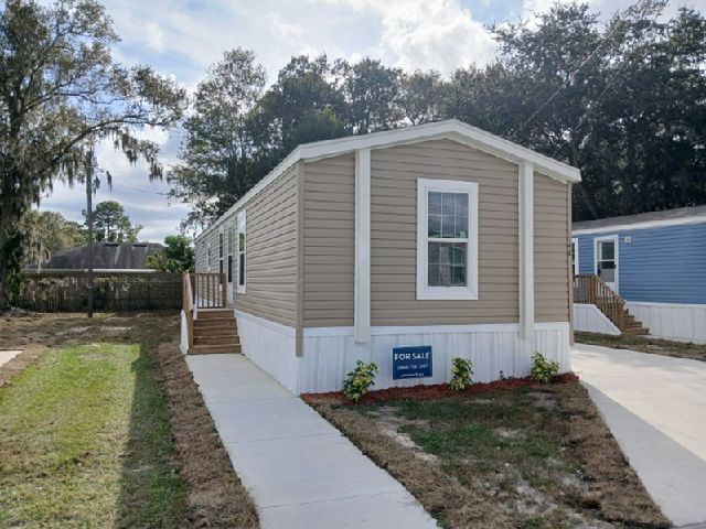 Building Photo - 2166 Greenbrier Village Loop