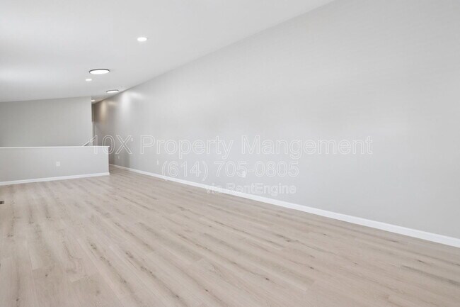 Building Photo - 1209 E Whittier St