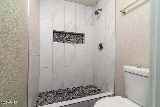 Building Photo - 521 W Pebble Beach Dr