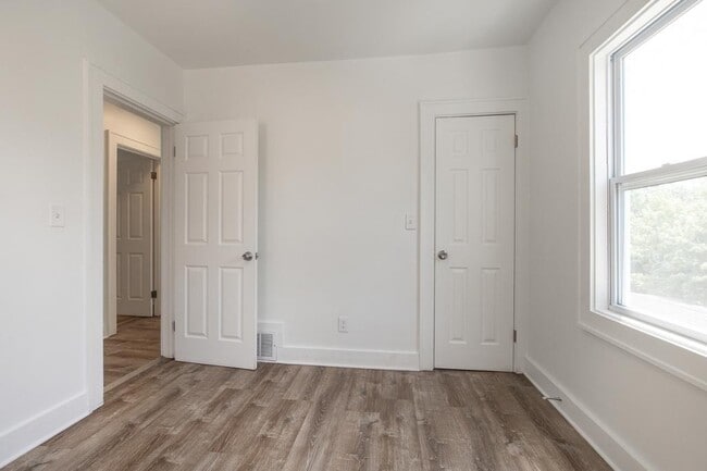 Building Photo - 1224 E 175th St