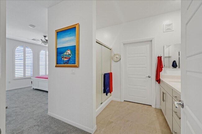 Building Photo - FULLY FURNISHED RENTAL