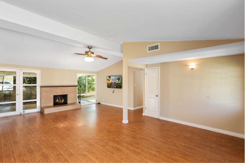 Building Photo - 526 N Emerald Dr