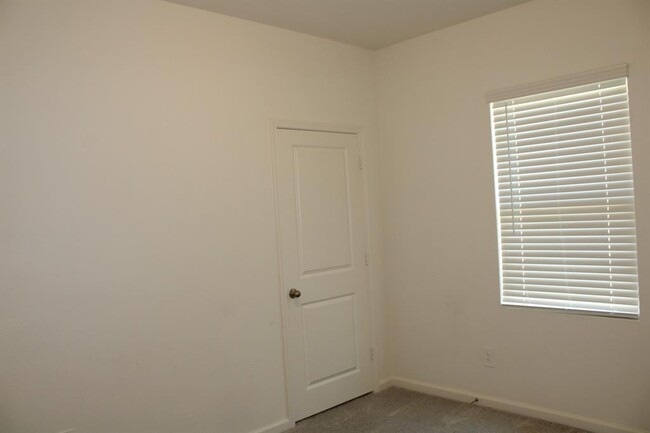 Building Photo - 6416 Bishop Dr