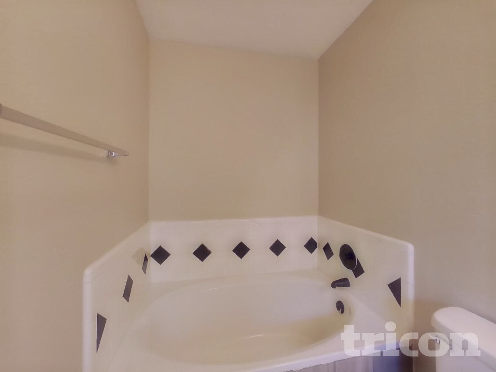 Building Photo - 352 Meadow Park