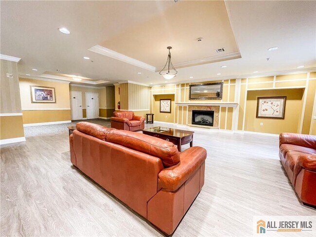 Building Photo - 105 Regency Pl