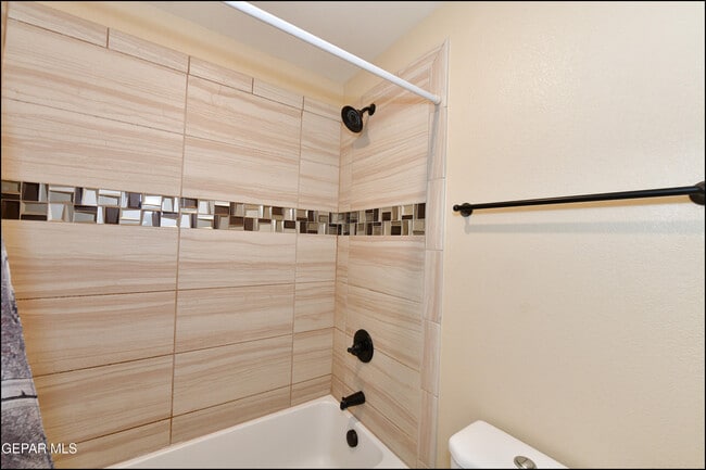 Building Photo - 14717 Tierra Escape Ave